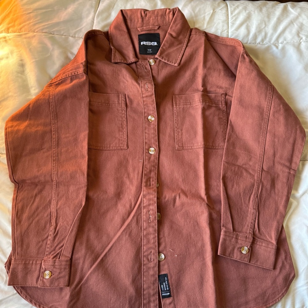 rsq button up